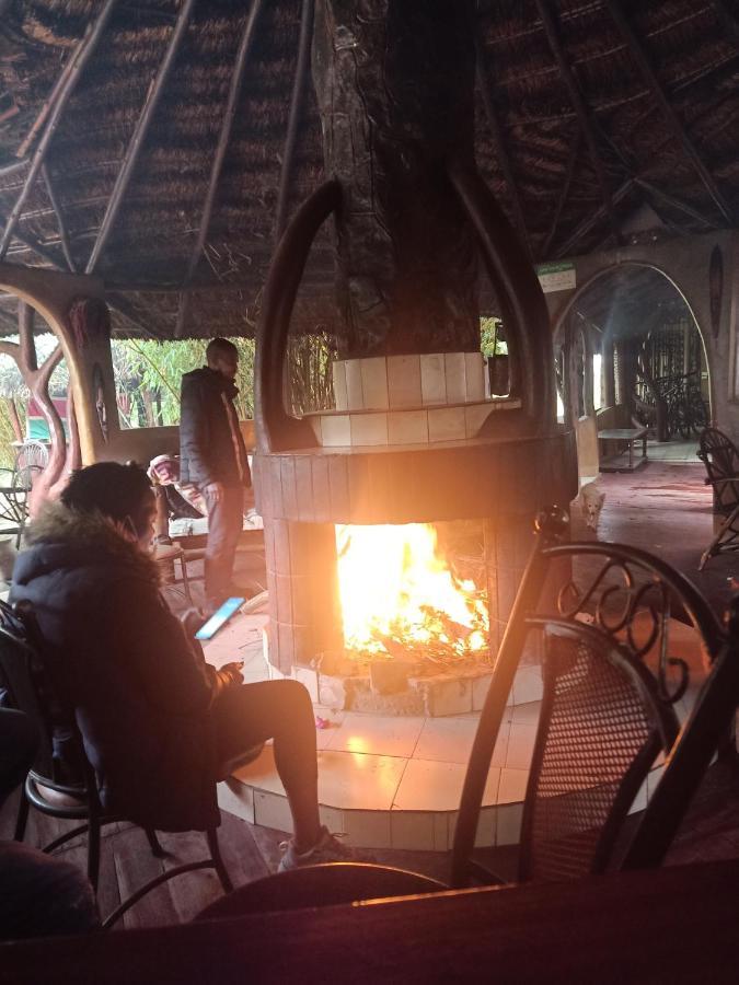 The Great Circle Lodge ナニュキ エクステリア 写真