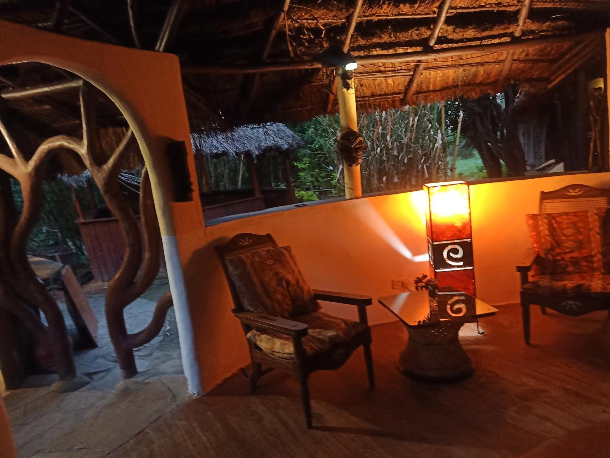 The Great Circle Lodge ナニュキ エクステリア 写真